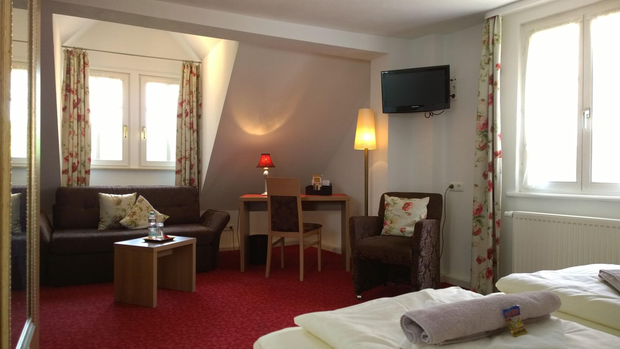 Boutiquehotel Goldene Rose - Self-Check-In Rothenburg ob der Tauber Exterior foto
